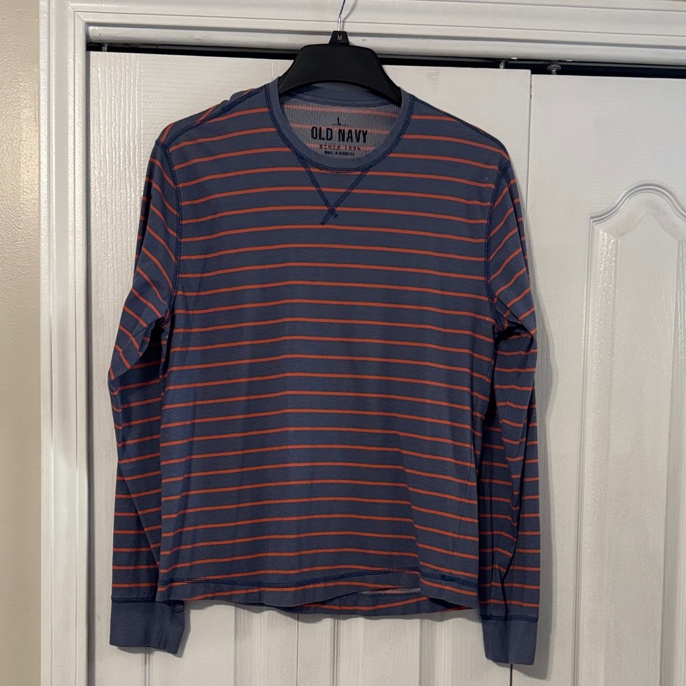 Old Navy Men's Navy and Red Striped Long Sleeve Tee